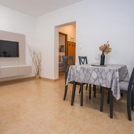 Apartment Ivan 2 Фунтана Экстерьер фото